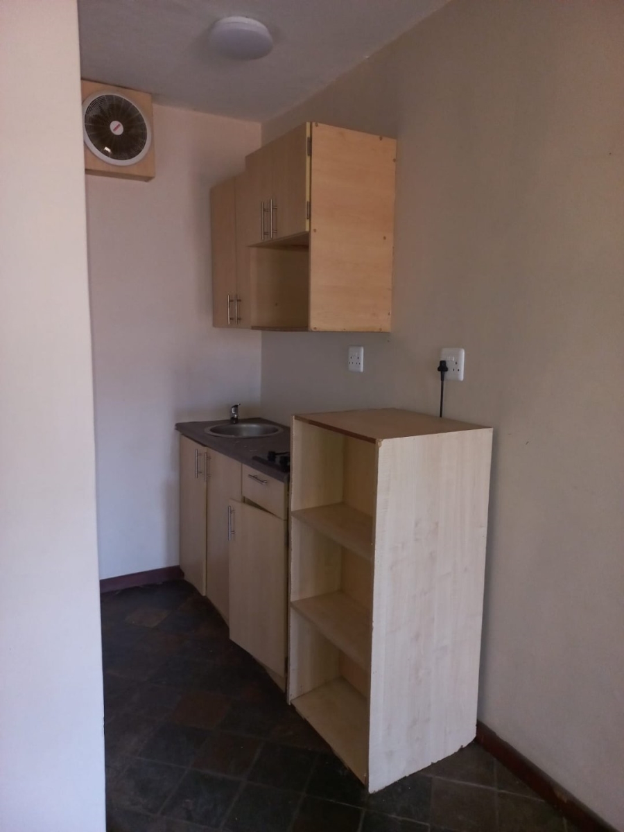 To Let 2 Bedroom Property for Rent in Brandwag Free State